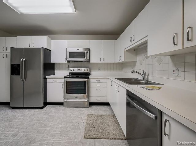 30414 Orchard Lake Road 12, Farmington, MI 48334