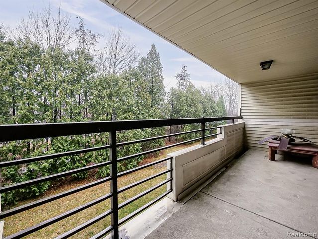 30414 Orchard Lake Road 12, Farmington, MI 48334