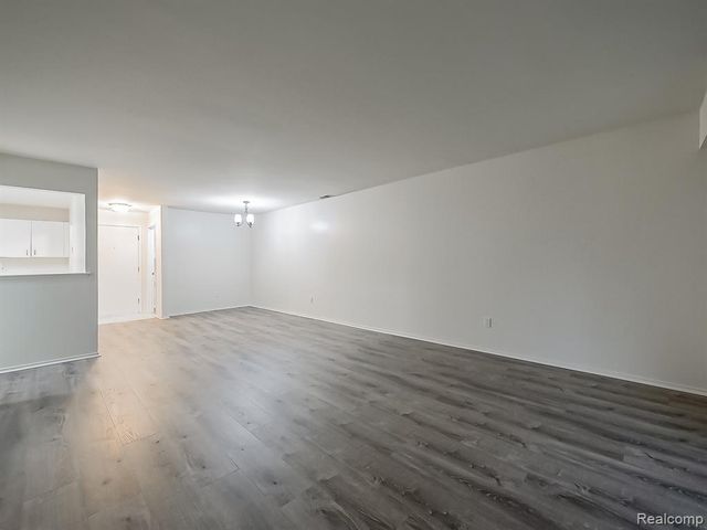 30414 Orchard Lake Road 12, Farmington, MI 48334