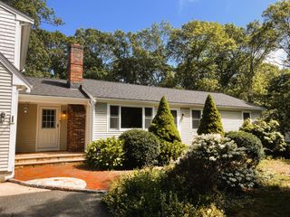 65 Bosun's Way, Marstons Mills, MA 02648