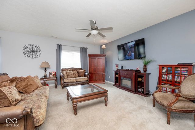 971 Knox Drive, Franklin, IN 46131