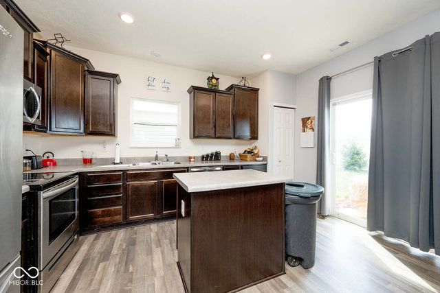 971 Knox Drive, Franklin, IN 46131