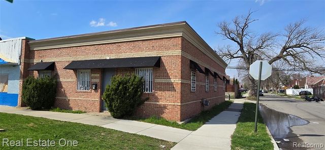 16000 W Warren Avenue, Detroit, MI 48228