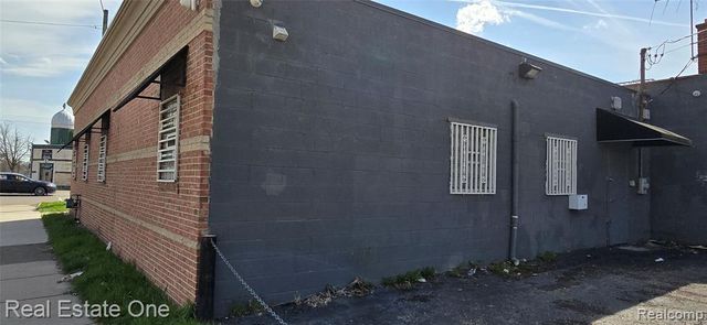 16000 W Warren Avenue, Detroit, MI 48228