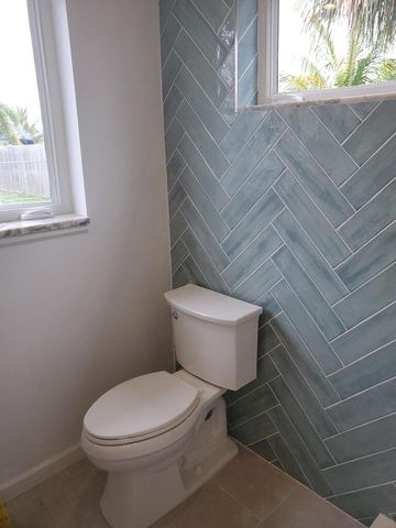 2574 NE Roberta Street, Jensen Beach, FL 34957