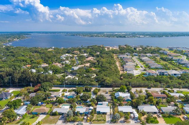 2574 NE Roberta Street, Jensen Beach, FL 34957