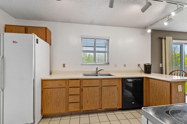 4884 Ivywild Avenue, Hilliard, OH 43026