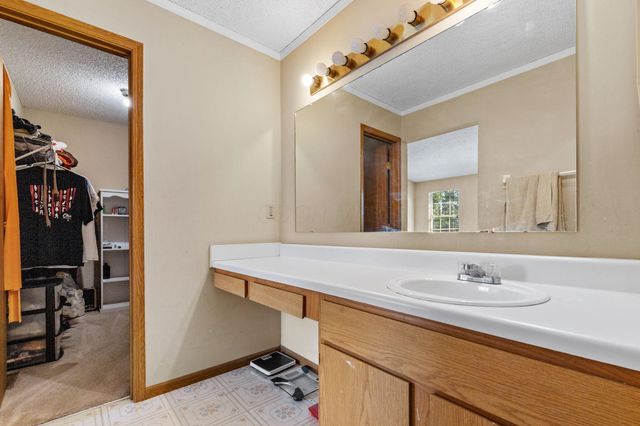 4884 Ivywild Avenue, Hilliard, OH 43026