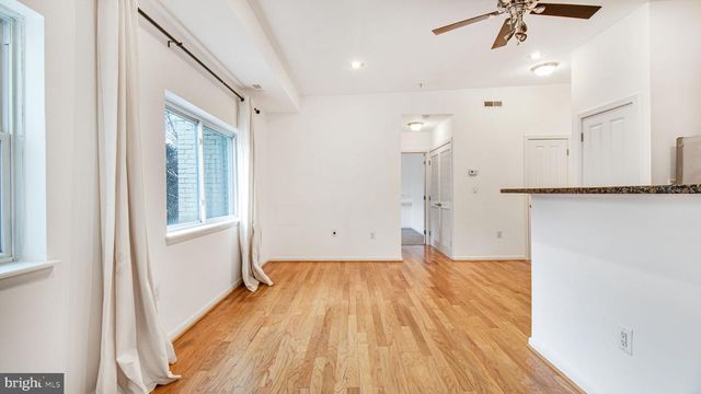 1501 27TH ST SE #406, Washington, DC 20020