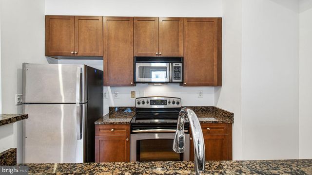 1501 27TH ST SE #406, Washington, DC 20020