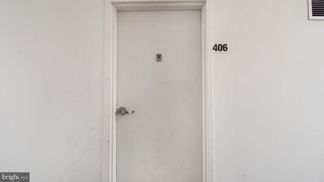 1501 27TH ST SE #406, Washington, DC 20020