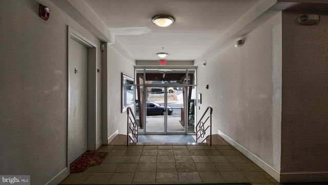 1501 27TH ST SE #406, Washington, DC 20020