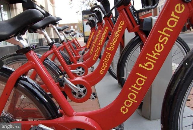 1501 27TH ST SE #406, Washington, DC 20020