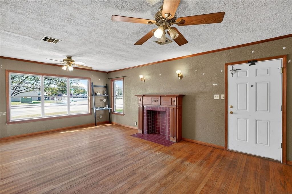 600 East William J Bryan Parkway, Bryan, TX 77803 — photo 3