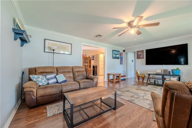 1201 Devon Dr, Corpus Christi, TX 78404