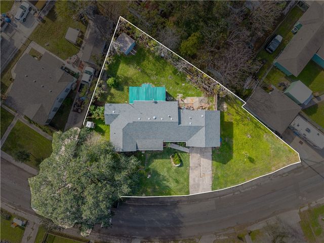 1201 Devon Dr, Corpus Christi, TX 78404