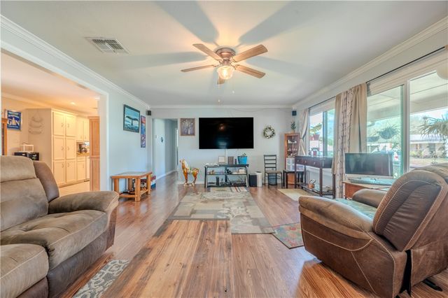 1201 Devon Dr, Corpus Christi, TX 78404