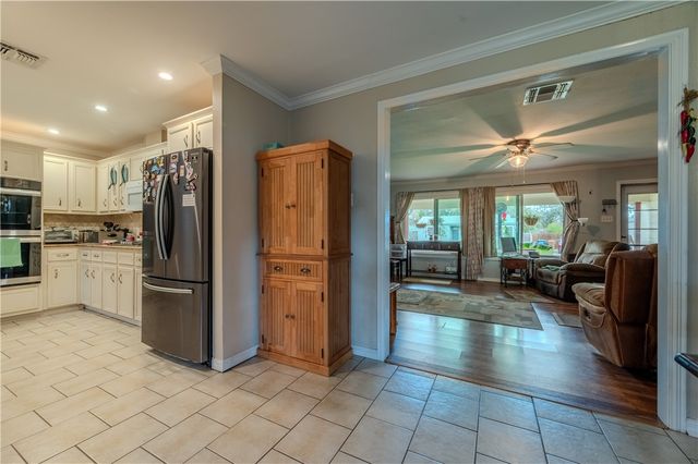 1201 Devon Dr, Corpus Christi, TX 78404