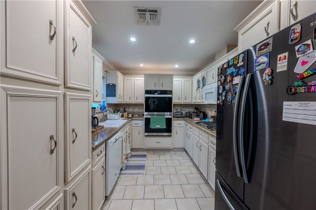 1201 Devon Dr, Corpus Christi, TX 78404