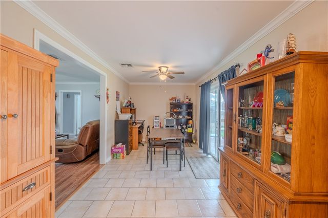 1201 Devon Dr, Corpus Christi, TX 78404