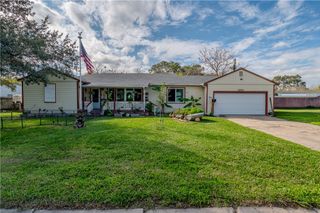 1201 Devon Dr, Corpus Christi, TX 78404