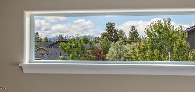 21154 Darnel Avenue, Bend, OR 97702