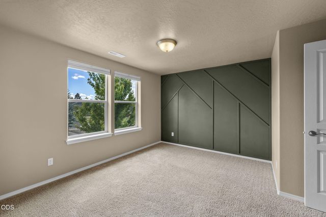 21154 Darnel Avenue, Bend, OR 97702