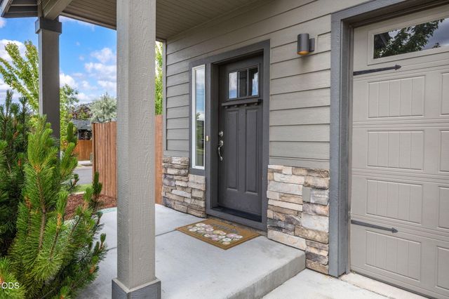 21154 Darnel Avenue, Bend, OR 97702