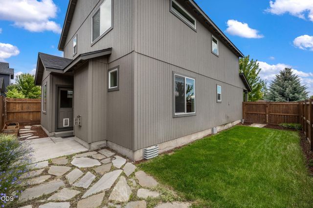 21154 Darnel Avenue, Bend, OR 97702