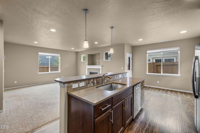 21154 Darnel Avenue, Bend, OR 97702