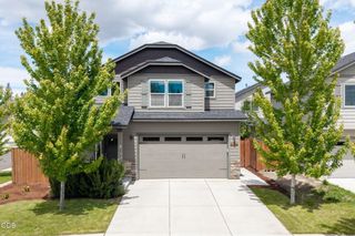 21154 Darnel Avenue, Bend, OR 97702