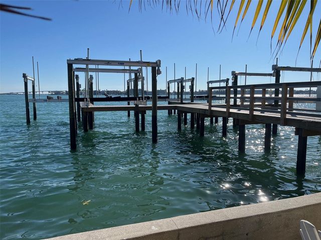 1605 PASS A GRILLE WAY 8, St Pete Beach, FL 33706