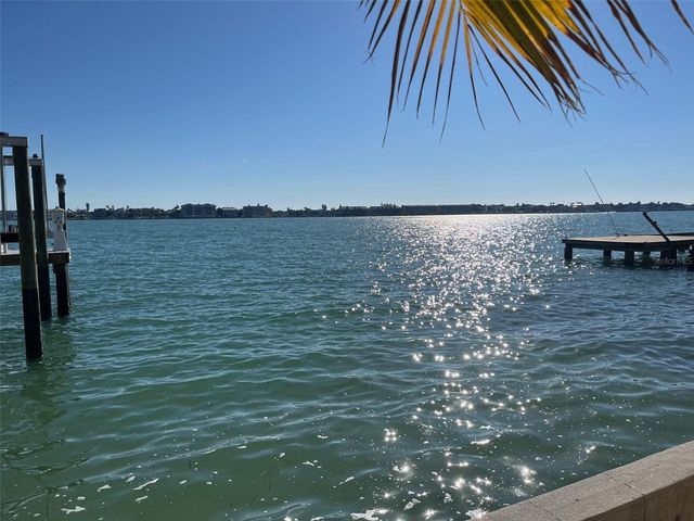 1605 PASS A GRILLE WAY 8, St Pete Beach, FL 33706