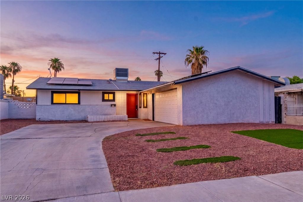5804 Carmen Boulevard, Las Vegas, NV 89108 — exterior