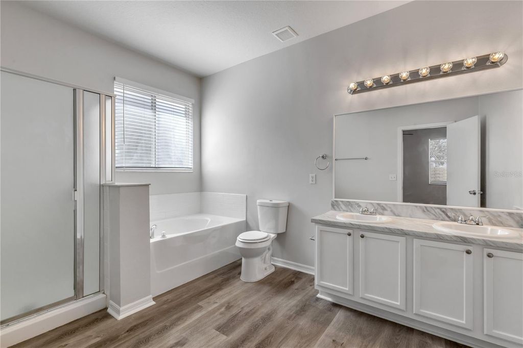 Image 21 of property listing at 4531 GALLBERRY COURT, Orlando, FL 32818