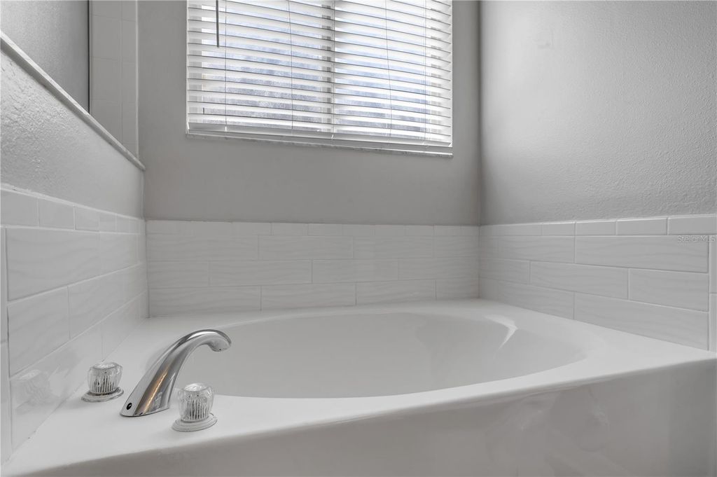 Image 22 of property listing at 4531 GALLBERRY COURT, Orlando, FL 32818