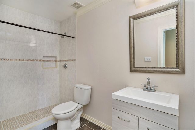 6319 Hollow Pines Drive, Houston, TX 77049