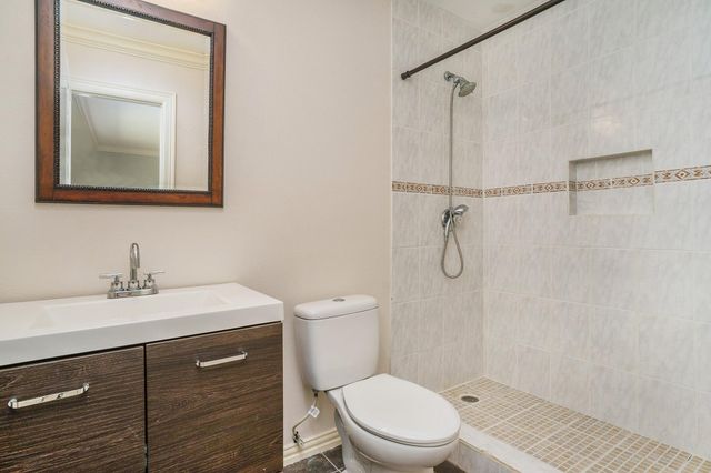 6319 Hollow Pines Drive, Houston, TX 77049