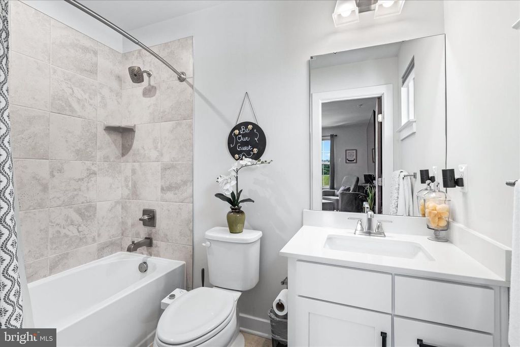 Image 18 of property listing at 6938 CARDOZO ST, New Market, MD 21774