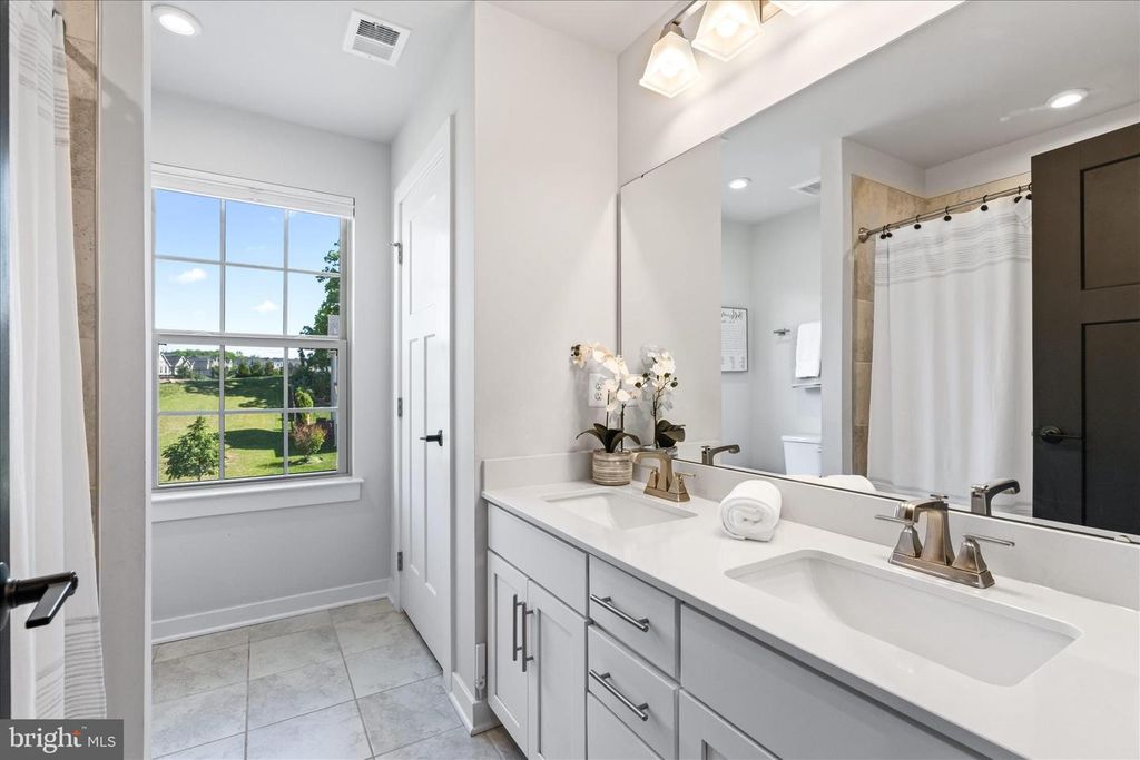 Image 20 of property listing at 6938 CARDOZO ST, New Market, MD 21774