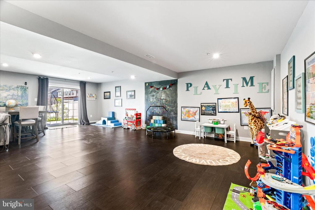 Image 22 of property listing at 6938 CARDOZO ST, New Market, MD 21774