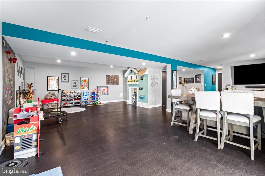 Image 24 of property listing at 6938 CARDOZO ST, New Market, MD 21774
