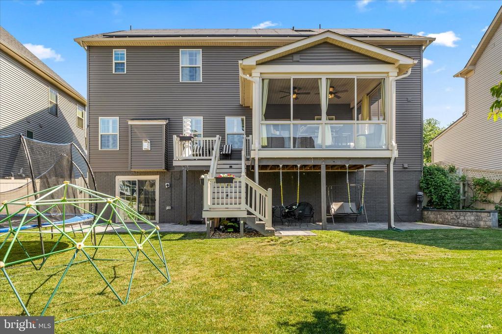 Image 29 of property listing at 6938 CARDOZO ST, New Market, MD 21774