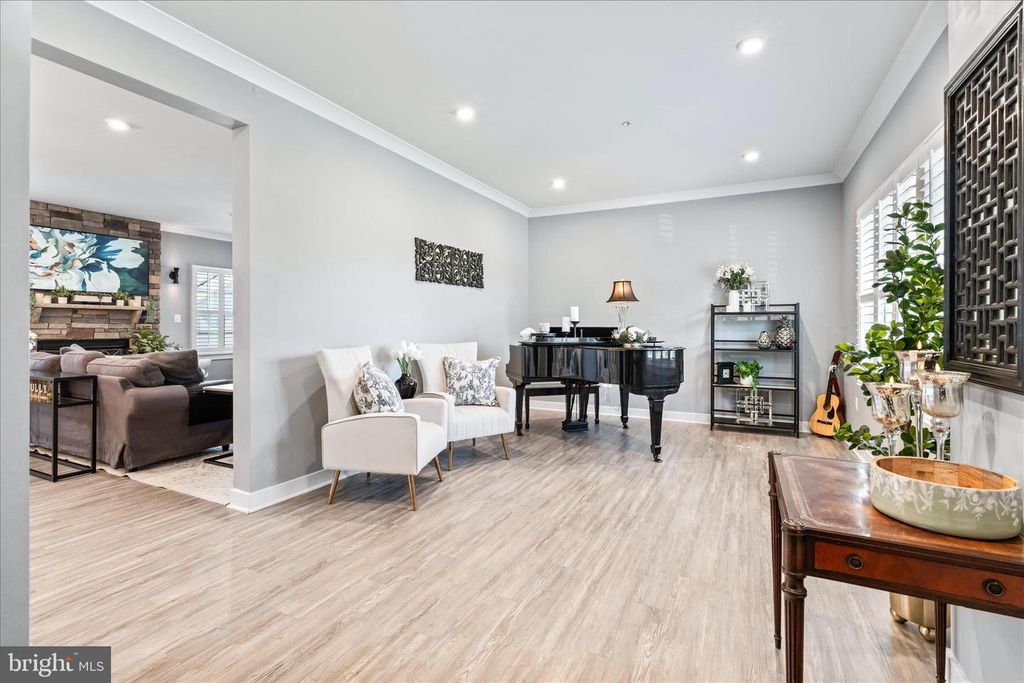 Image 8 of property listing at 6938 CARDOZO ST, New Market, MD 21774