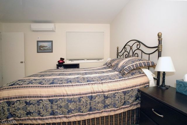 67 Sullivan Dr, West Orange Twp., NJ 07052