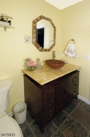 67 Sullivan Dr, West Orange Twp., NJ 07052