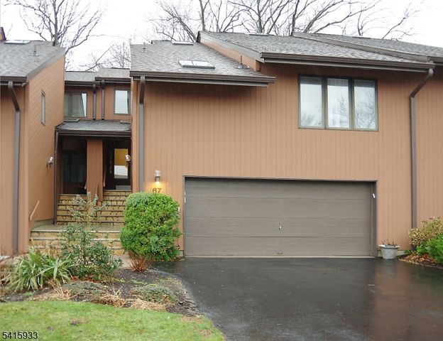 67 Sullivan Dr, West Orange Twp., NJ 07052