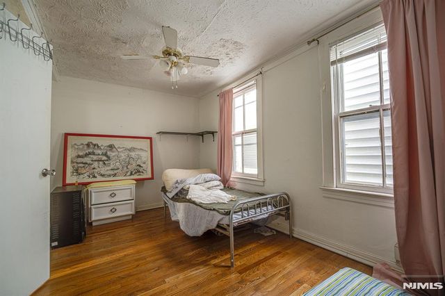 390 Lafayette Street, Newark, NJ 07105