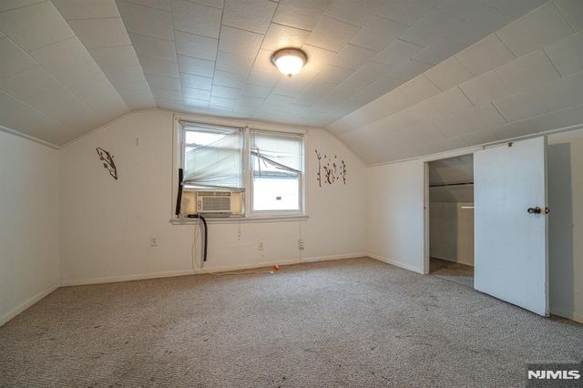 390 Lafayette Street, Newark, NJ 07105