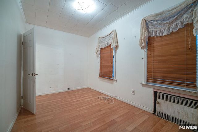 390 Lafayette Street, Newark, NJ 07105